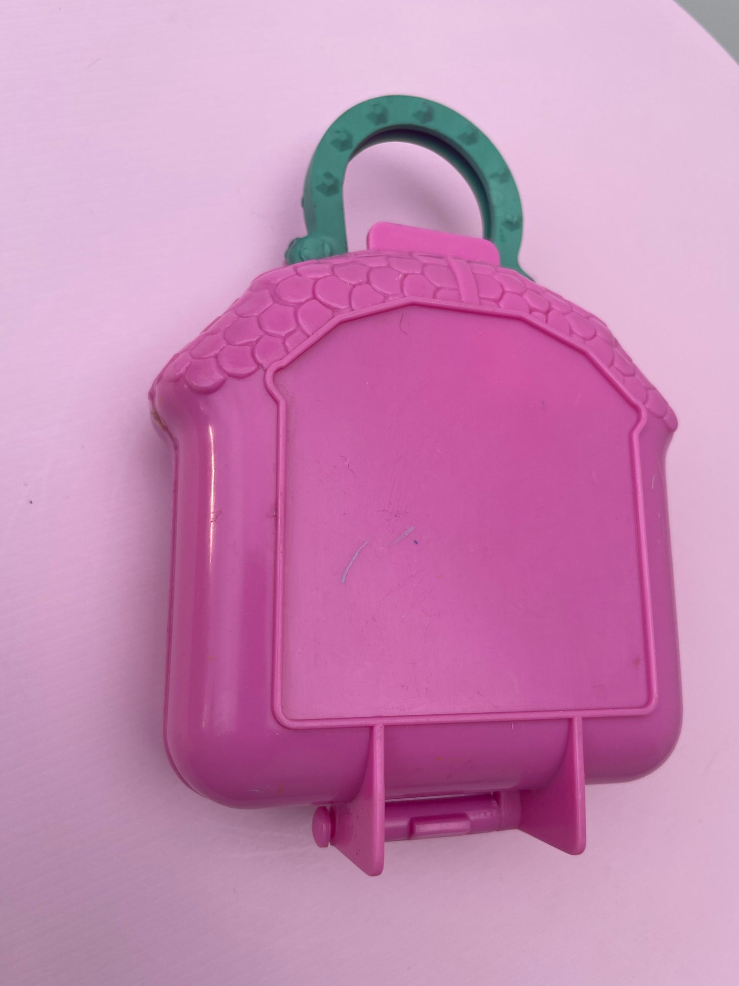 1994 Happy Trails Club Horse Stable with 1 Figure - Polly Pocket - Vintage